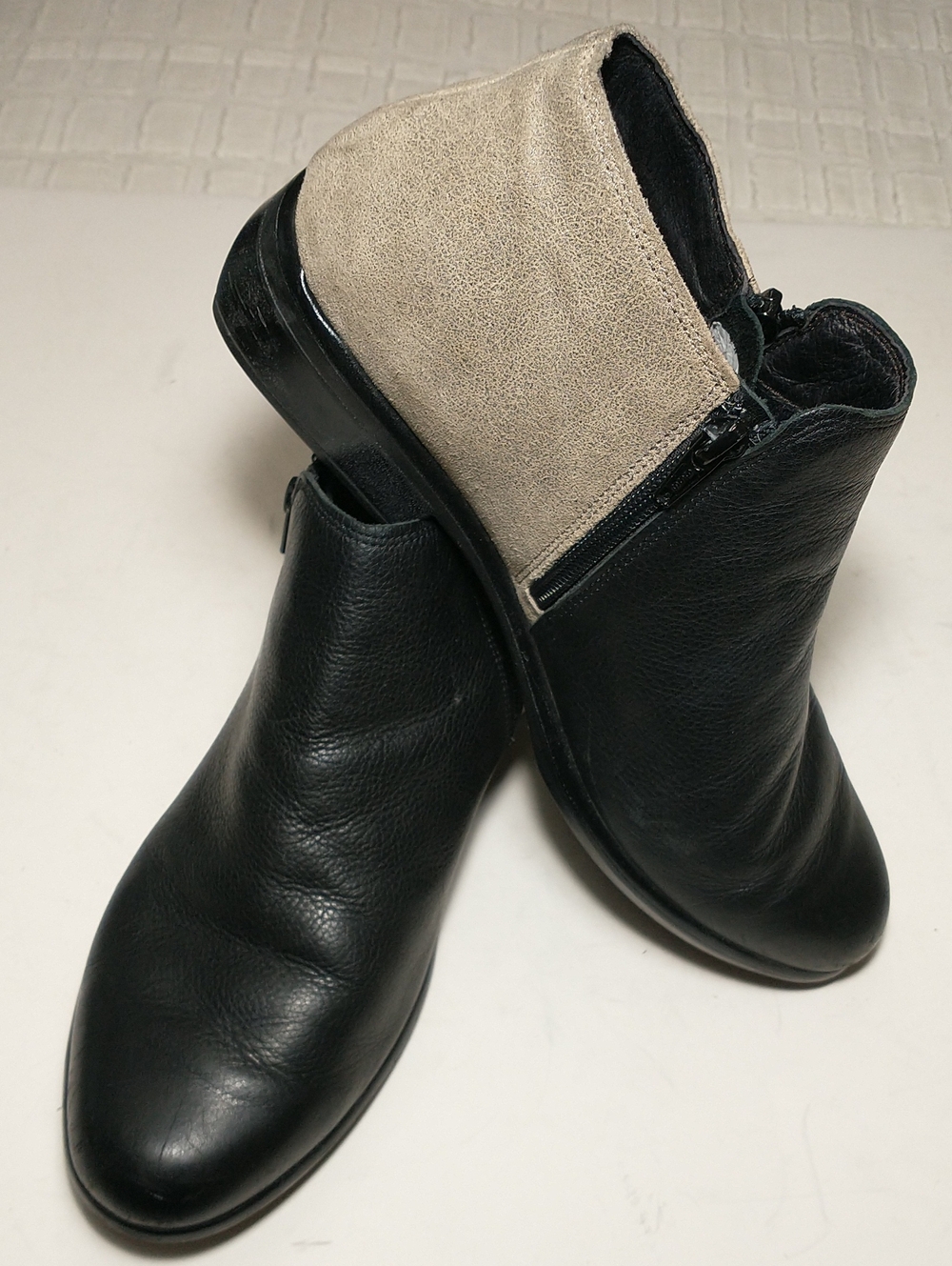 Naot Helm Leather/Suede Bootie, Black/Grey, Size 10, Grunge, Goth, Cottagecore‎